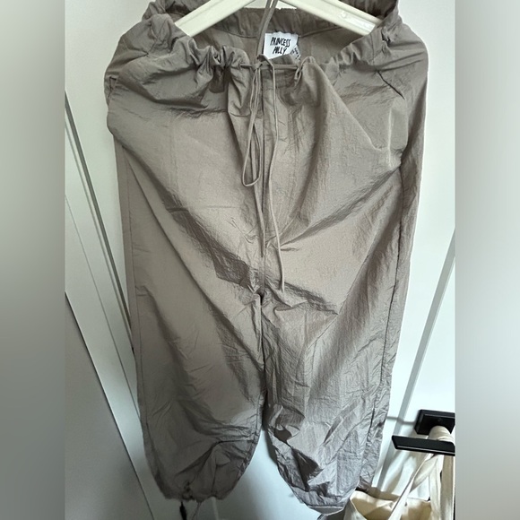 Princess Polly Austin Parachute Pants - Picture 3 of 4